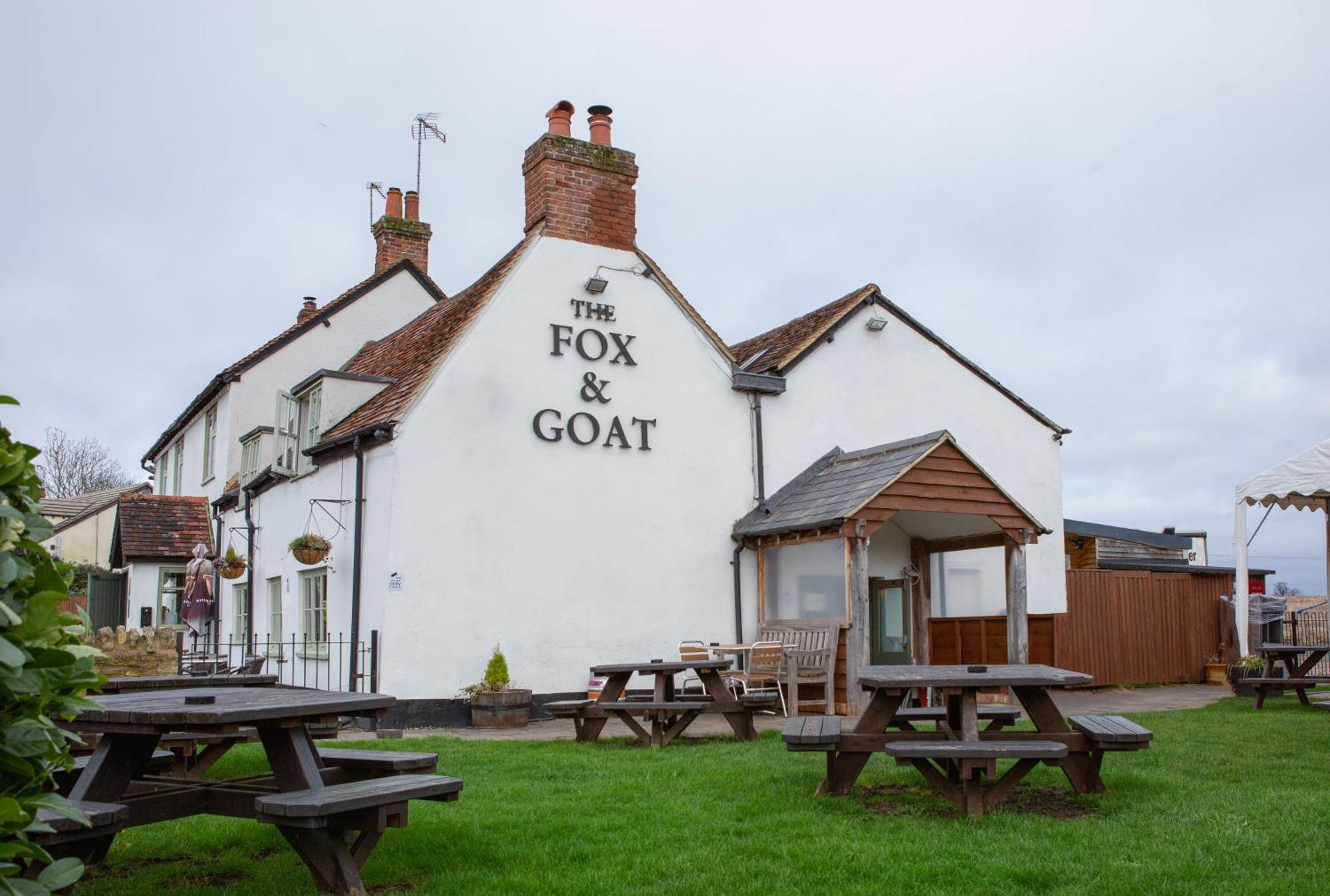 Fox And Goat Hotel Waterstock Bagian luar foto